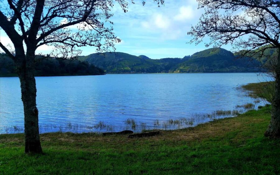 S. Miguel East: Top Scenic Highlights 1 Day Private Tour - Relaxing at Poça da Dona Beija Thermal Pools