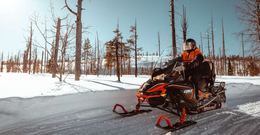 Saariselkä: Snowmobile Adventure for Adults - Discover the Unique Setting of Saariselkä’s Snowmobile Routes