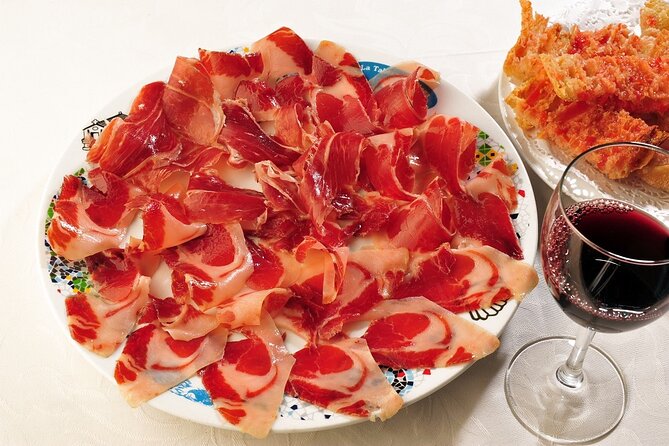 Sagrada Familia and Guell Park Private Tour - Guided Tour with Expert Knowledge and Personal Touch