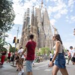 Sagrada Familia Guided Tour with Skip the Line Ticket - Inside the Basilica: Light, Color, and Architectural Wonder