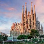 Sagrada Familia Guided Tour with Skip the Line Tickets - Exploring the Interior: Columns, Ceilings, and Light Play