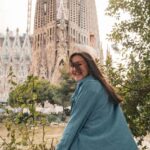 Sagrada Familia photo and video tour - Starting Point at Starbucks by Sagrada Familia