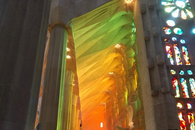 Sagrada Familia Skip-the-Line Private Tour with Guide - Highlighting the Architectural Marvels of Gaudí’s Masterpiece