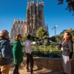 Sagrada Familia Small Group Guided Tour with Skip the Line Ticket - Inside the Basilica: Architectural Wonders and Artful Details