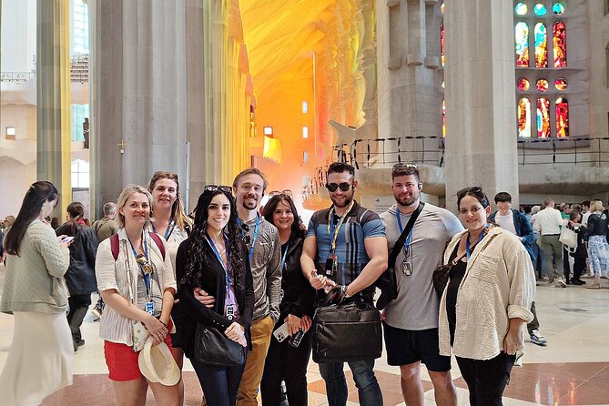 Sagrada Familia: The Golden Hour with Skip the line Tickets - Meeting Point and Tour Logistics in Barcelonas Eixample District