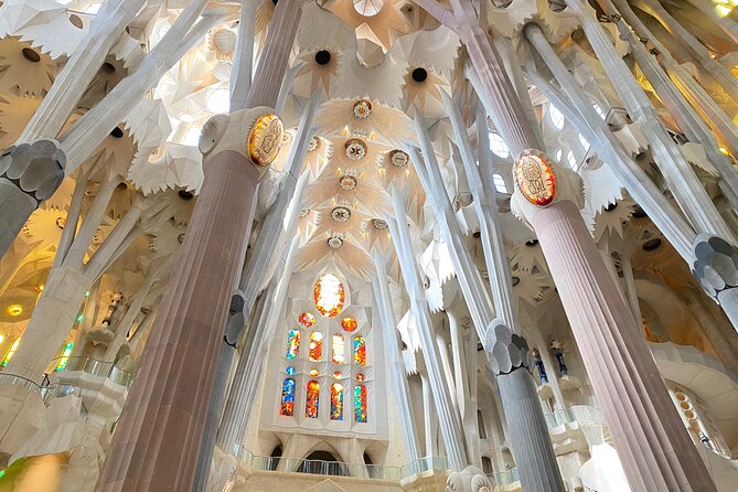 Sagrada Familia Tour with Express Entry and Local Guide - Starting at Gaudís Avenue: The Walk Along Avinguda Gaudí