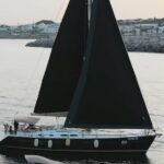 Sailing boat tour with lunch and swimming stops - Discovering the Adriatic Caves and Cliffs