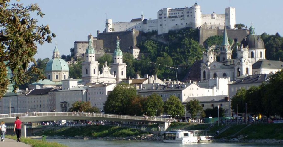 Salzburg 2.5-Hour Walking Tour: Mozart, Old Town & More - From Palace Mirabell to the Old Town