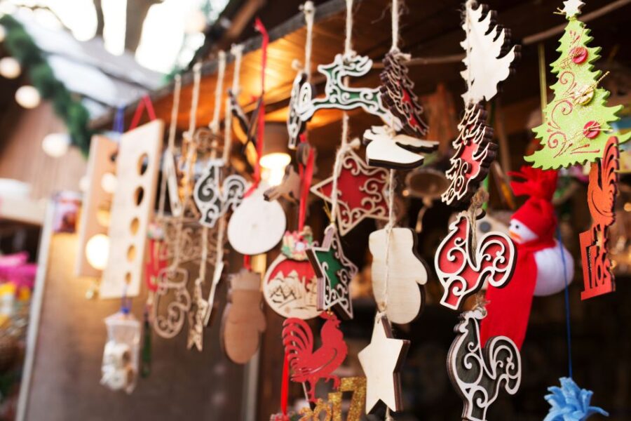Salzburg: Christmas Market Magic with a Local - Exploring Salzburg’s Iconic Christmas Markets
