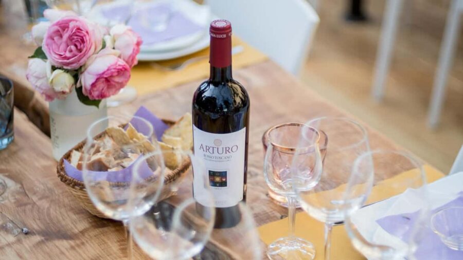 San Gimignano: Wine and Food Tasting in a Family Winery - Exploring the San Gimignano Estate