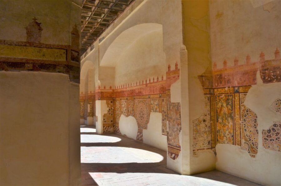 San Isidoro del Campo Monastery - Inside the Monastery: Art and Legends