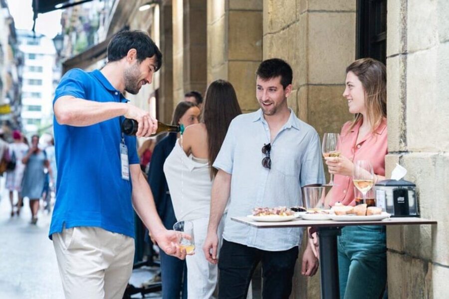 San Sebastian: Guided Food Tour with Pintxo Tasting & Wines - Starting at the San Sebastian Tourism Office