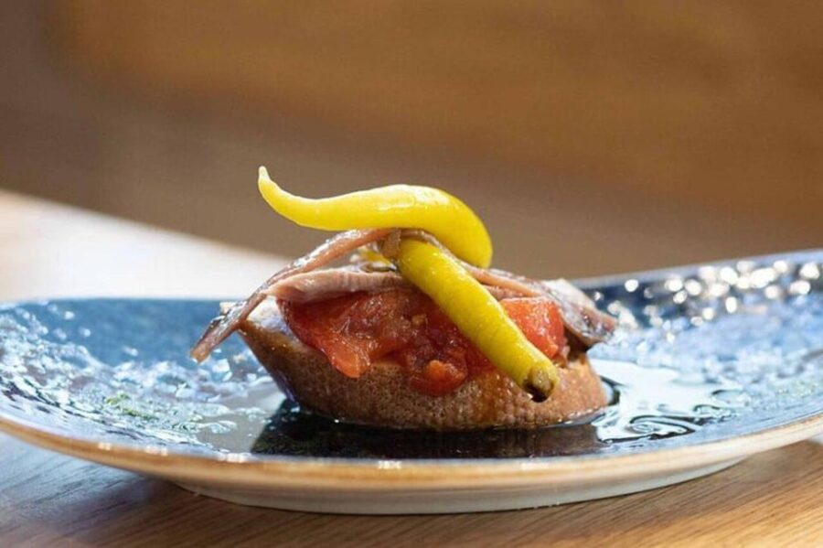 San Sebastian: Guided Walking Tour with Pintxo and Drink - Notable Landmarks Along the Route