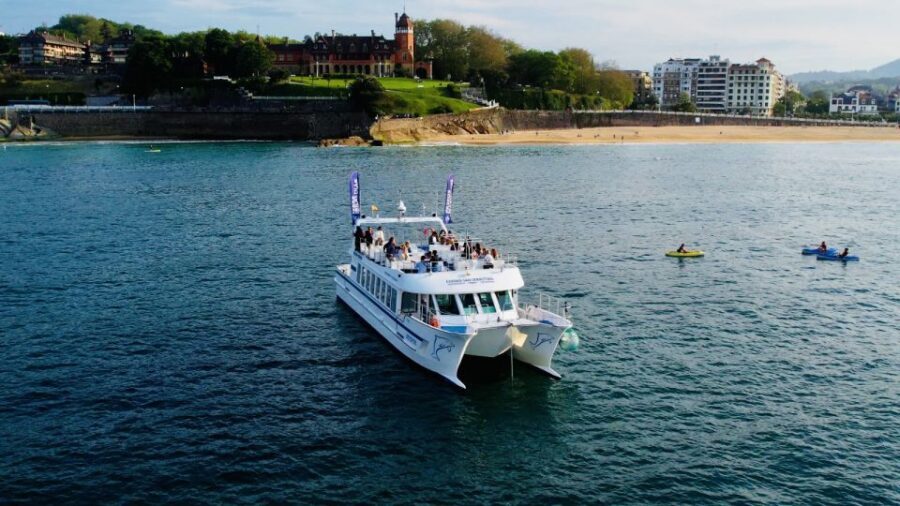 San Sebastian: Panoramic Catamaran Tour of the Bay and Coast - Exploring the Bay and Coast of San Sebastián