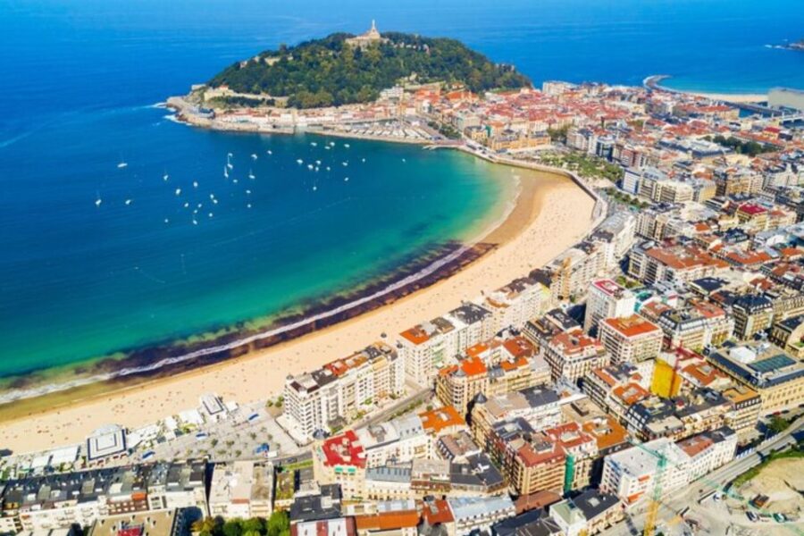 San Sebastian: Private custom walking tour with a guide - Exploring San Sebastian with a Local Guide