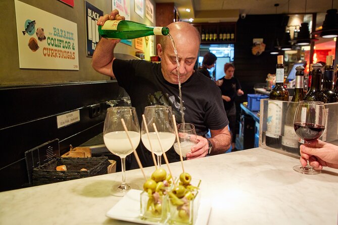 San Sebastian Walking and Food Tour - Starting Point at Kaimingaintxo Plaza and the First Stops