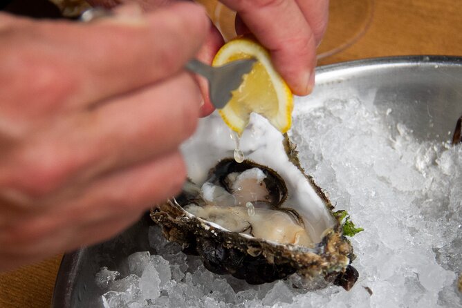 San Sebastian Walking Food Tour With Secret Food Tours - Visiting Historic Landmarks in the City Center