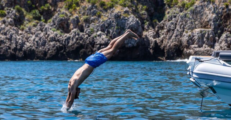 San Vito Lo Capo: Private Full-Day Boat Trip - Meeting Point at Diporto Nautico Sanvitese