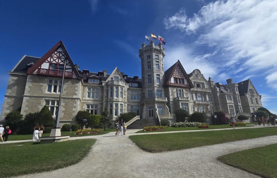 Santander exclusive: Private tour of the peninsula and Magdalena Palace - Walking Tour of the Magdalena Peninsula and Its Spectacular Views