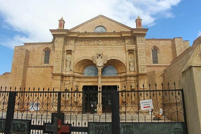 SANTO DOMINGO/ City tour - the best Adventures & traditional - Exploring Santo Domingo’s Colonial Zone with a Local Guide