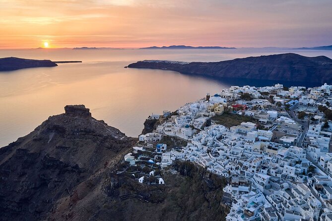 Santorini Highlights Half-Day Private Tour - Visiting the Akrotiri Archaeological Site