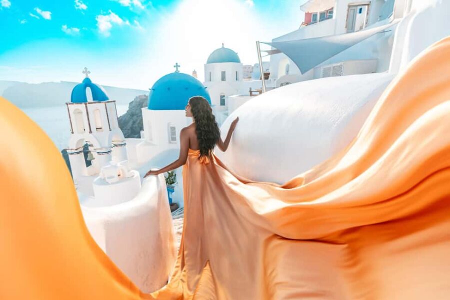 Santorini: Oia Flying Dress Photoshoot by SokoLOVE - Starting at the Oia Preparation Lounge with Style and Comfort