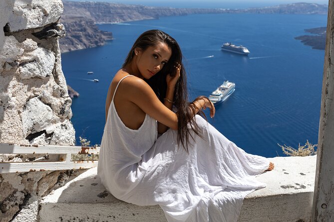 Santorini Photoshoot Oia Sunset Blue Domes - High-Quality Photo Editing and Delivery Timeline