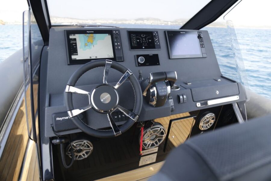 Santorini: Private Cruise to Milos Polyaigos & Kimolos - Exploring Milos at Kleftiko