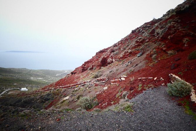 Santorini Private walking tour The Magic Of Caldera - Exploring Fira and Oia: The Starting and Ending Points