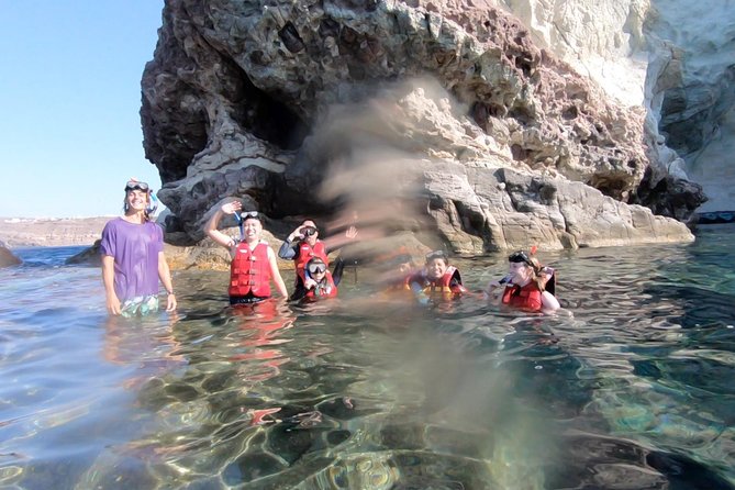 Santorini Stand-Up Paddle and Snorkel Adventure - Breakfast and Refreshments: Fuel for Adventure