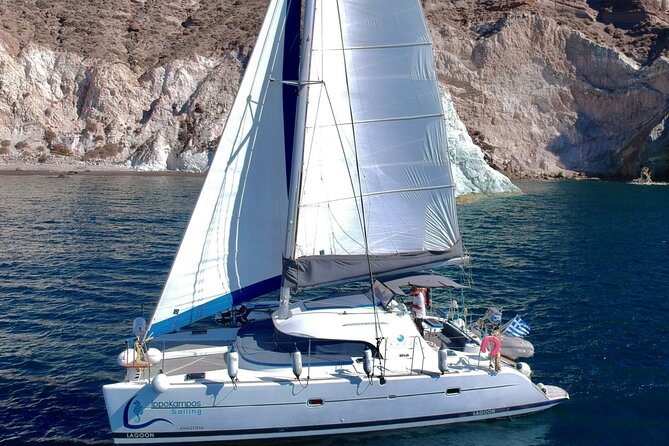 Santorini: Standard Small-Group Catamaran Cruise with Food/Drinks - Food and Drinks: All-Inclusive Mediterranean Flavors