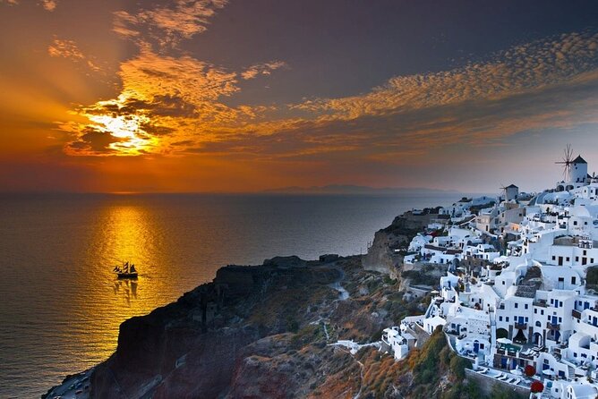 Santorini Sunset Dinner Cruise Including Nea Kameni Visit - Visiting Nea Kameni Volcano and Its Active Craters