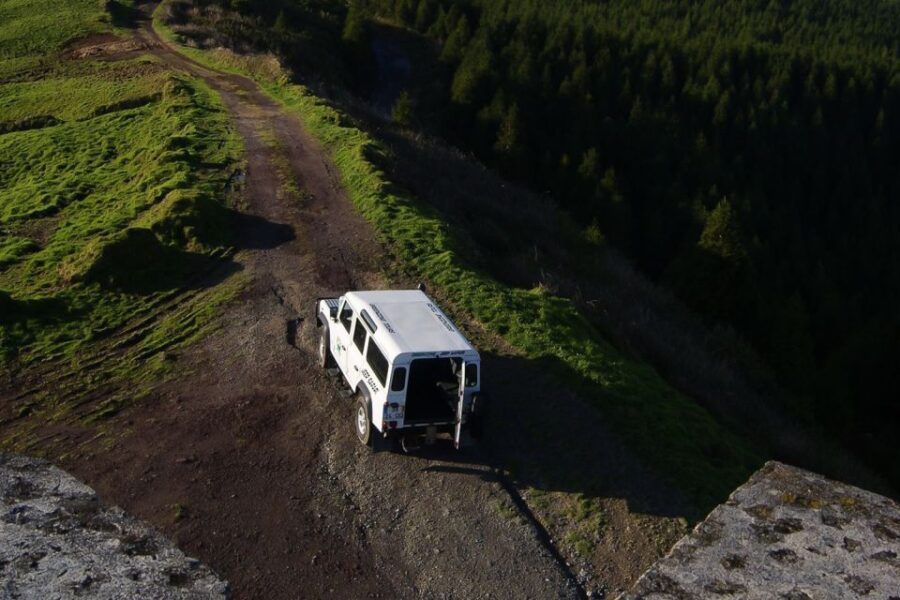 São Miguel: Full-Day 4WD Jeep Tour to Furnas with Lunch - Exploring São Miguel’s Thermal Hot Springs at Poça da Dona Beija