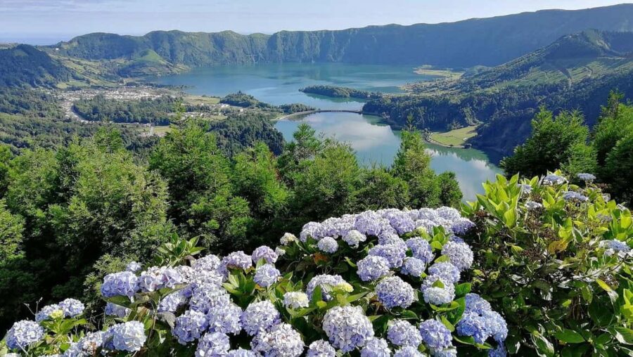 São Miguel Island: Full-Day Lagoa do Fogo/Sete Cidades Tour - Starting From Ponta Delgada to Landmarks of São Miguel