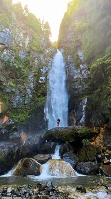 São Miguel: Level 3 Canyoning in Lombadas with Local Guides - Physical Requirements and Participant Restrictions