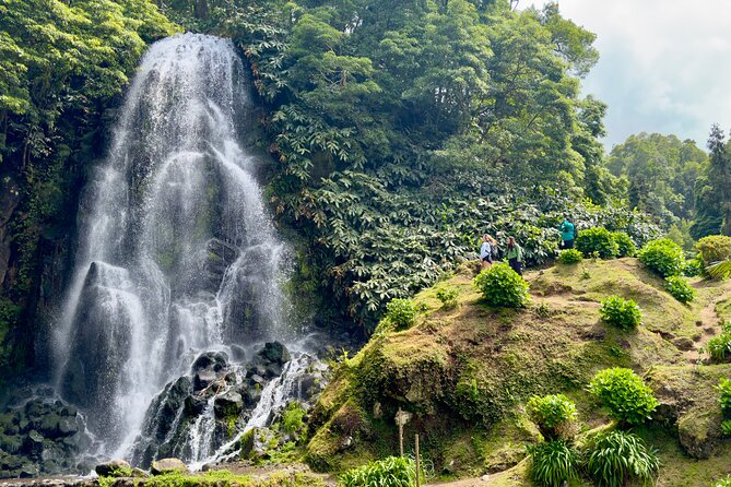 São Miguel Private Jeep Adventure - Personalized Island Tour - Start Your Day in Ponta Delgada with Personal Guidance