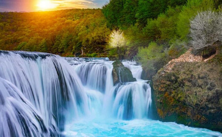 Sarajevo: Strbacki Buk & Jajce Waterfalls Day Trip - Exploring the Historic Town of Travnik