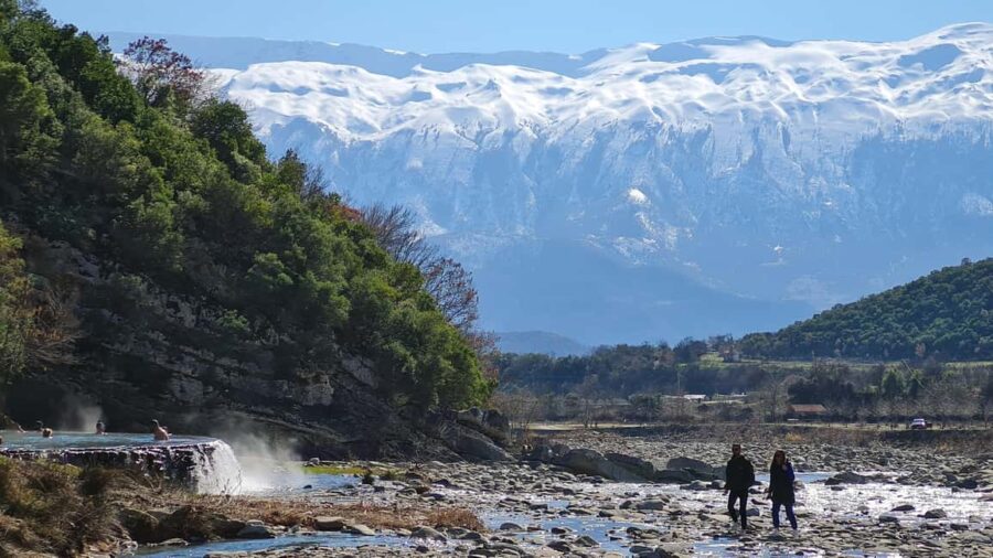 Sarandë: Gjirokaster, Permet, & Thermal Baths Full-Day Trip - Scenic Drive and Peaceful Kaffee in Përmet