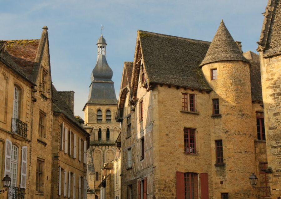 Sarlat Gourmet Tour & Market Visit with Tastings - Tasting Regional Delicacies on Three Excursions