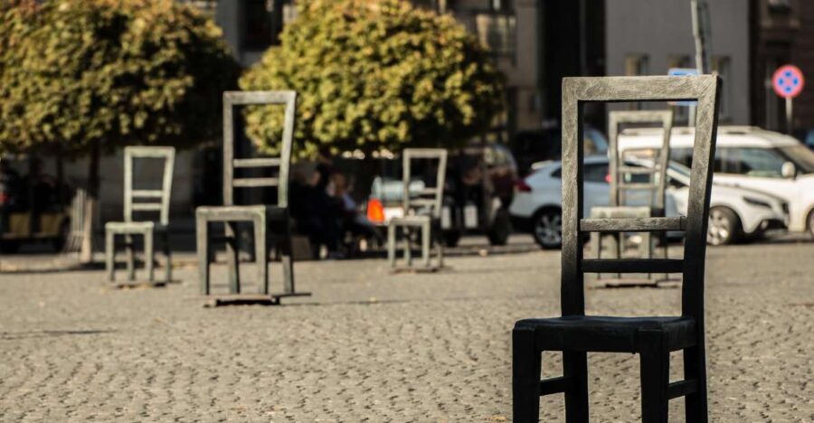 Schindler's Factory and Jewish Ghetto Guided Tour - Exploring Krakow’s Podgórze District and the Jewish Ghetto