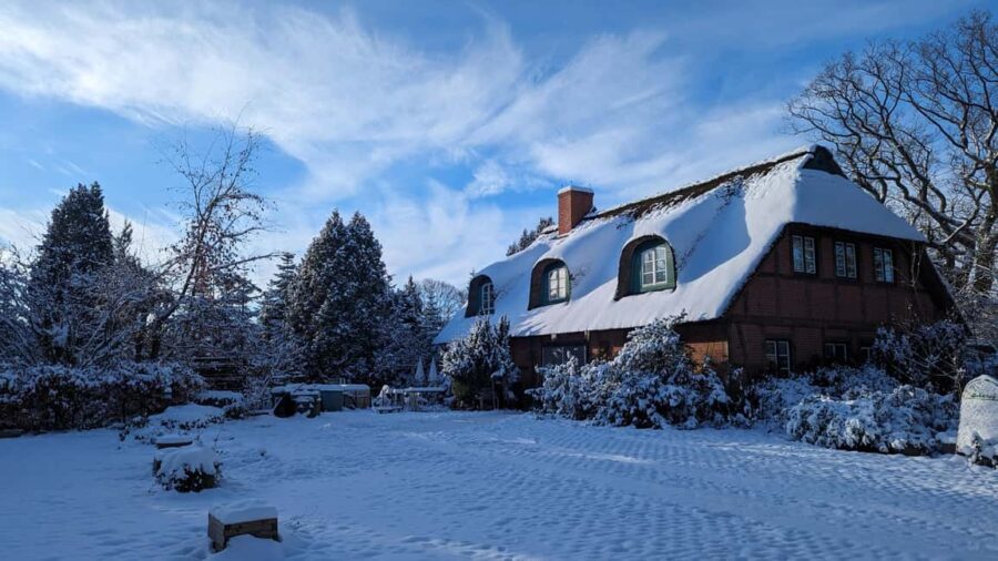 Schleswig-Holstein: Private Heritage Tour with Guide - Learning About Local Traditions and Regional Cuisine