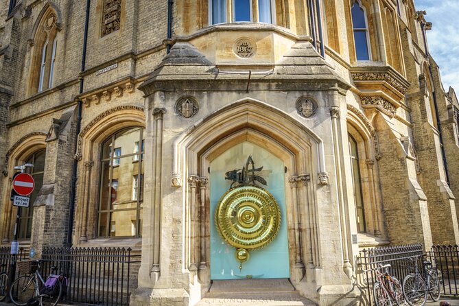 Scholars & Secrets of Cambridge: Self-Guided Puzzle Adventure - Exploring Kings College and Its Iconic Location