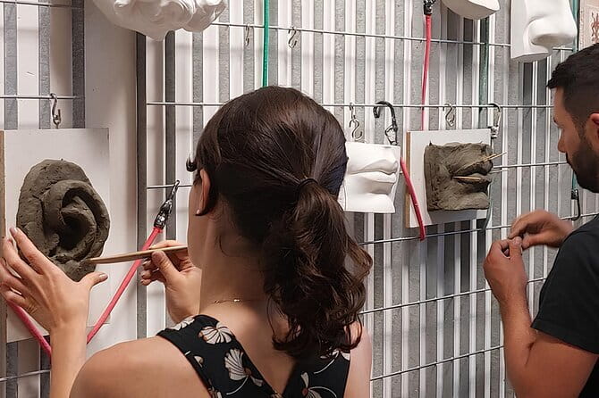 Sculpture Clay modeling class in Florence - Starting Point in Florence: Via Coluccio Salutati