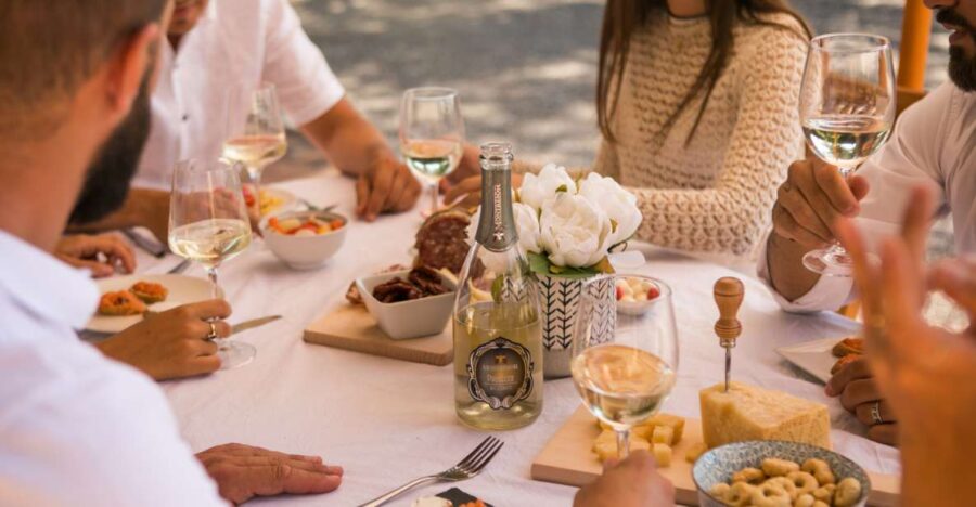 Secret journey between prosecco, lugana and white wines - Visiting the Cellar: From Pressing to Aging