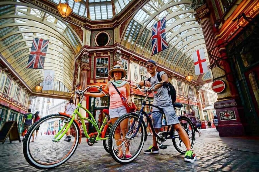 Secret London Tour by Bike - Discovering the Quirky Stories of London’s Past