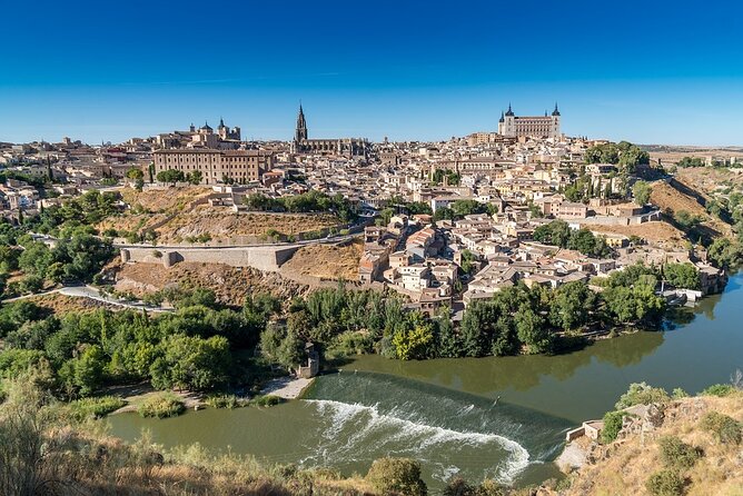 Segovia, Avila & Toledo: Small Group Guided Tour from Madrid - Highlights in Segovia: The Roman Aqueduct and Alcazar