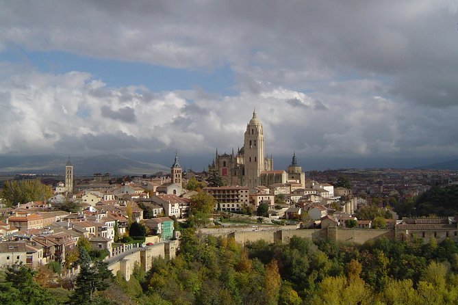Segovia Experience - Exploring Segovia’s Medieval Streets and Architecture