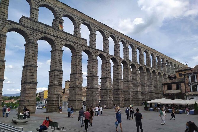 Segovia from the Aqueduct to the Alcazar: A Self-Guided Audio Tour - Passing the La Canaleja Viewpoint with Panoramic Views