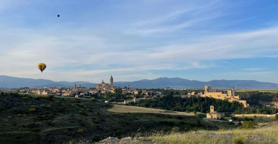 Segovia: Hot-air balloon ride with cava toast - The Flight: Over Segovia’s Iconic Landscapes