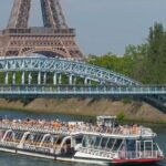 Seine River Cruise flexible ticket with Audio in Paris - 1 Hour - What to Expect During the 1-Hour Seine River Cruise